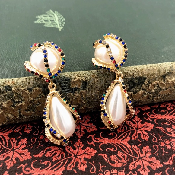 Pearly Gem Earrings - Picture 4 of 4